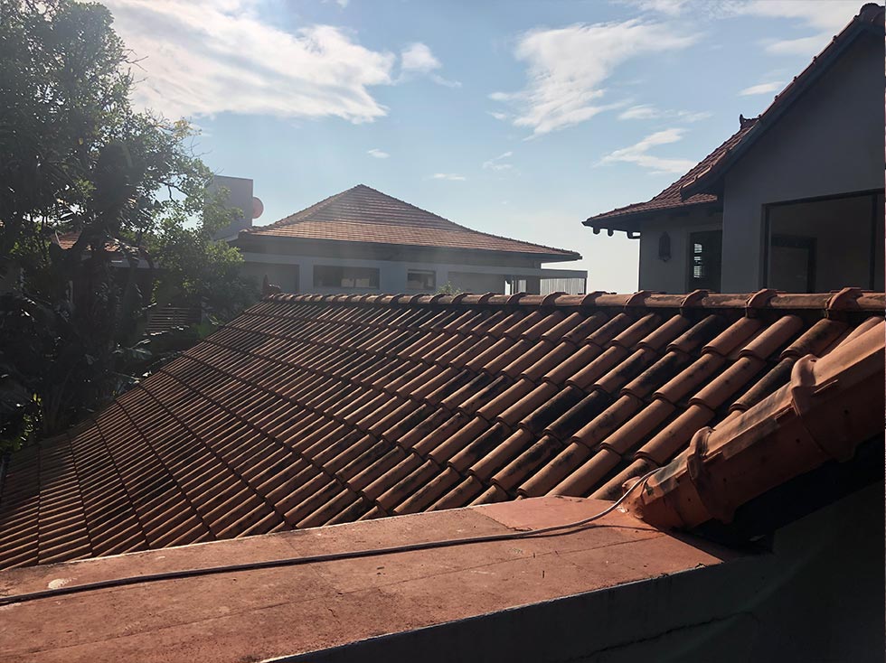 High Pressure Roof cleaning