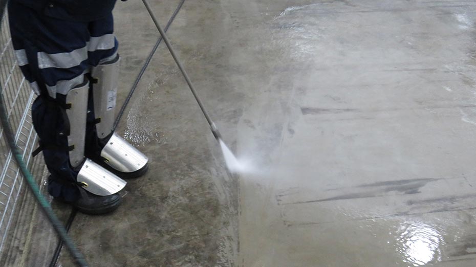 Ultra High Pressure Floor Cleaning