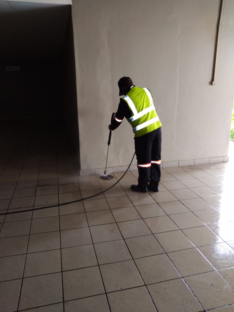 Floor High Pressure Cleaning