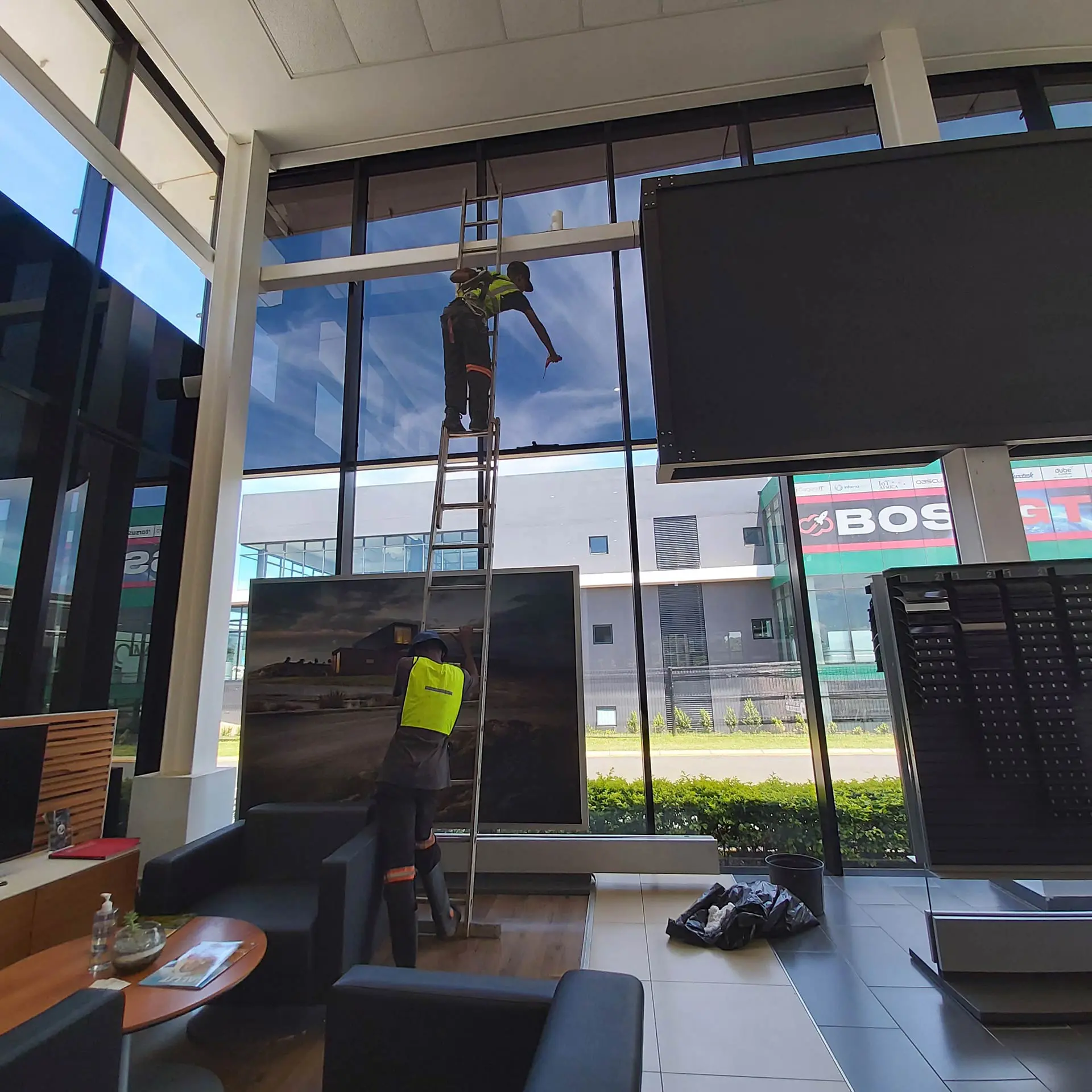 Dealerships & Showrooms