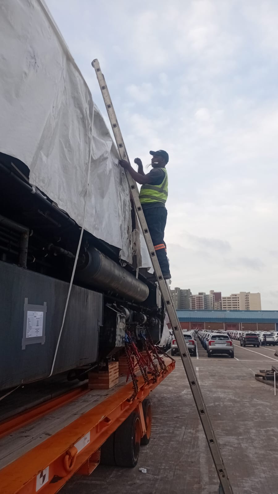 High-level access window cleaning